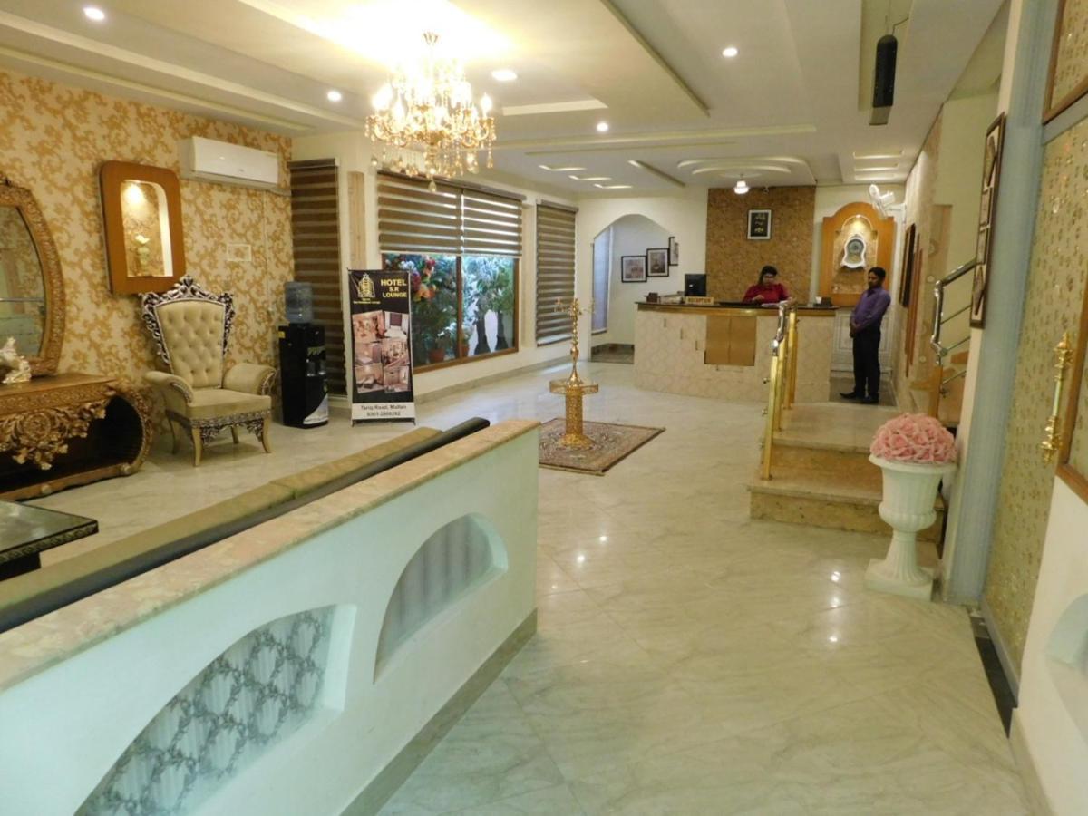 Hotel S.R. Lounge Multan Esterno foto