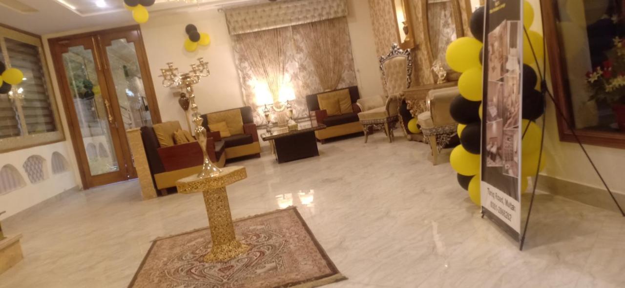 Hotel S.R. Lounge Multan Esterno foto