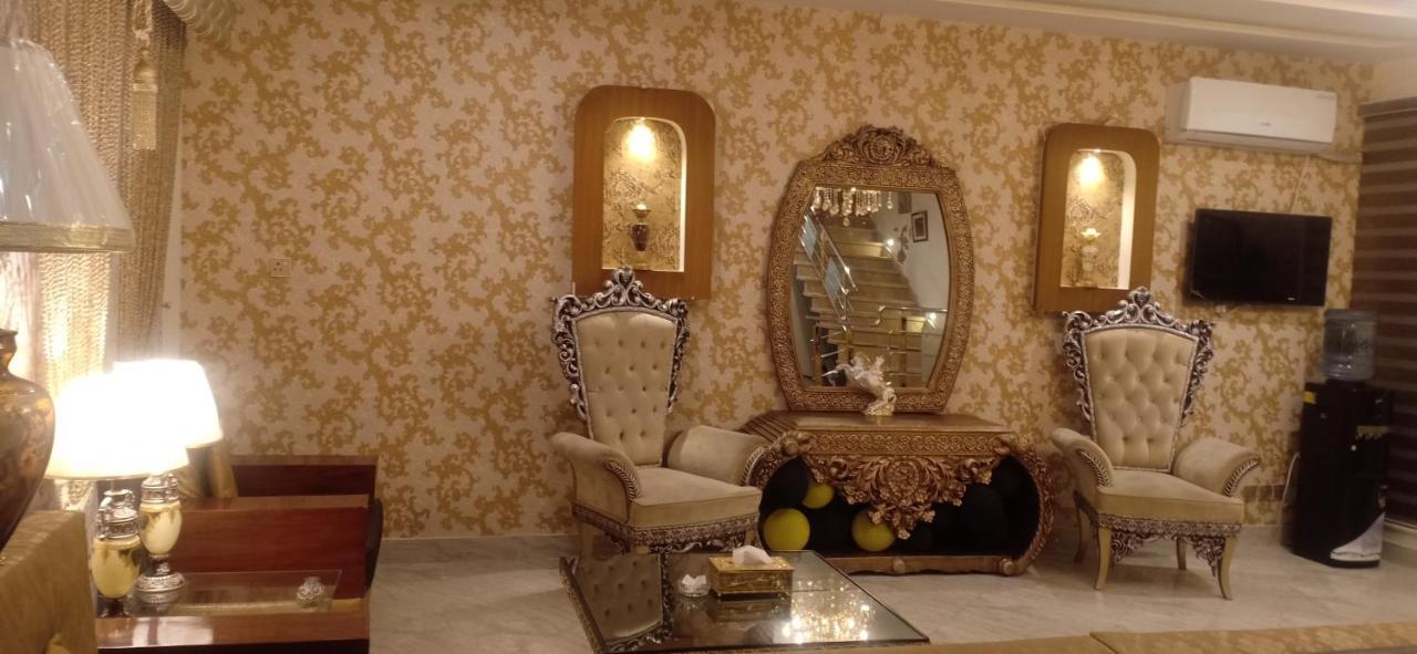 Hotel S.R. Lounge Multan Esterno foto
