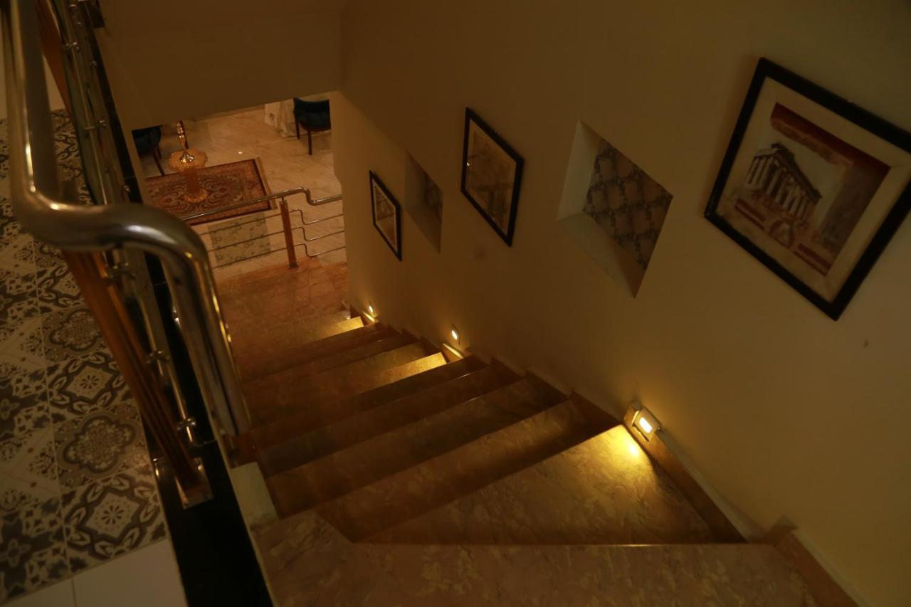 Hotel S.R. Lounge Multan Esterno foto
